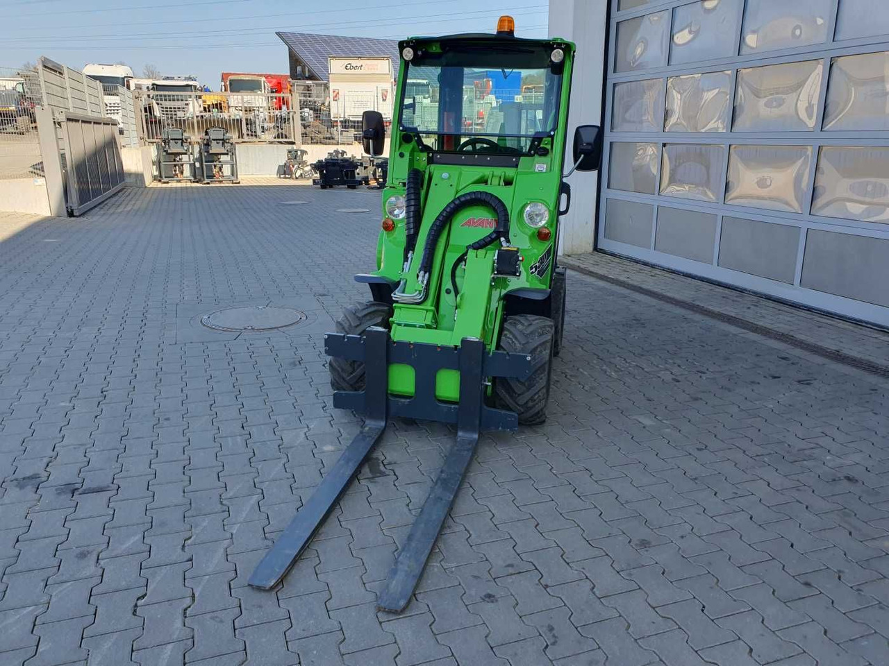 Wheel loader Avant Tecno 530 / nur 126h! /  Inkl. Anbaugeräte! / 2018: picture 10