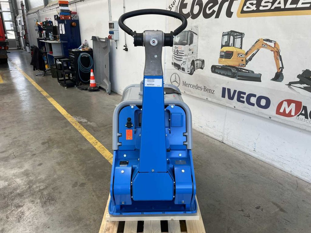 Weber CR 9 WSA Hatz-Diesel / 743 kg Rüttelplatte - Construction machinery: picture 5 Weber CR 9 WSA Hatz-Diesel / 743 kg Rüttelplatte - Construction machinery: picture 5