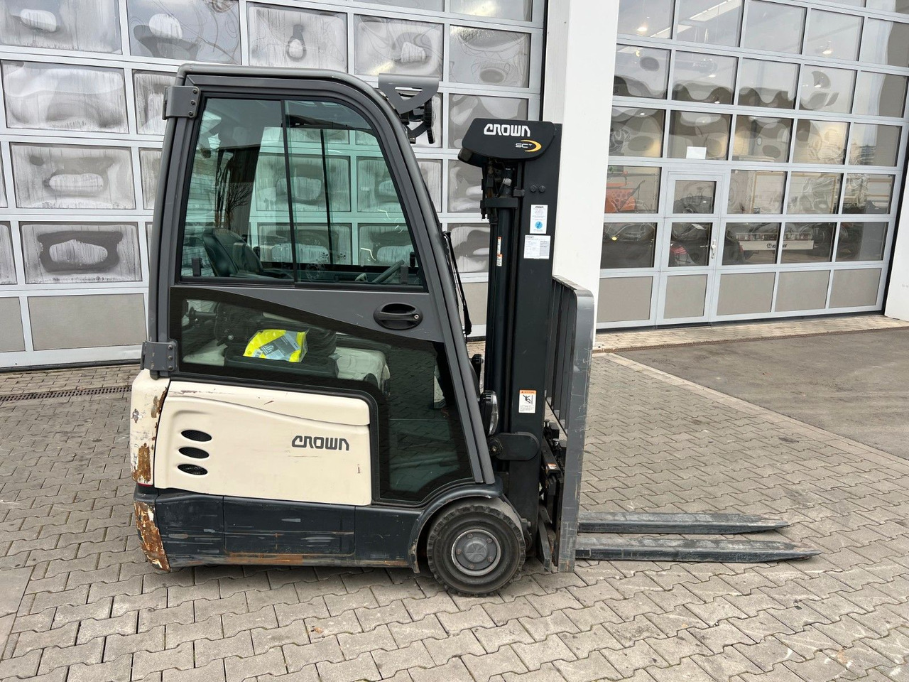 Crown SCT6020-1.3 /Triplex: 4.30m / SS / 2.090h! - Electric forklift: picture 3 Crown SCT6020-1.3 /Triplex: 4.30m / SS / 2.090h! - Electric forklift: picture 3