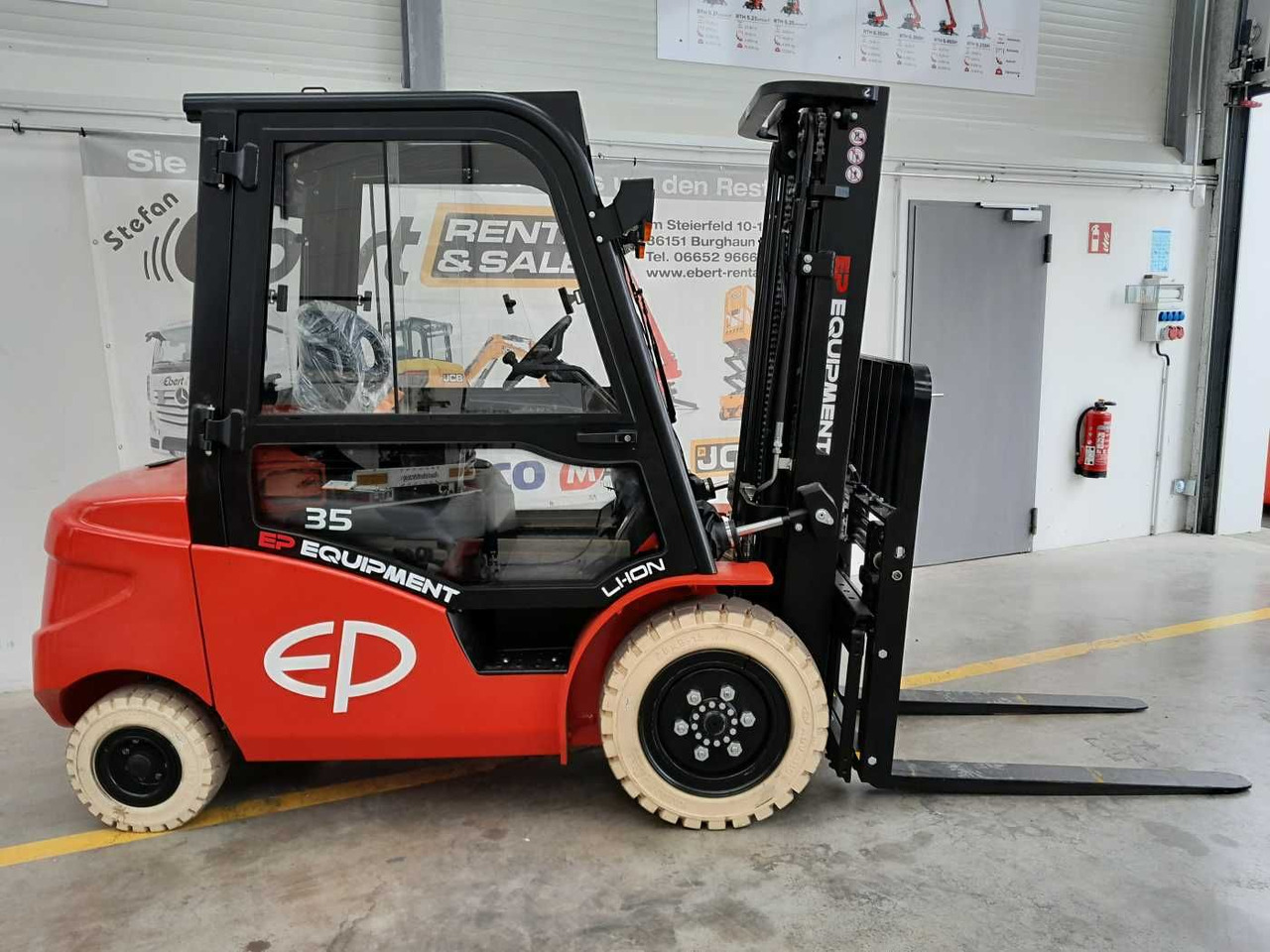 EP Equipment EFL353 / 3,5T / Triplex: 4,80m /ZVG - Electric forklift: picture 5 EP Equipment EFL353 / 3,5T / Triplex: 4,80m /ZVG - Electric forklift: picture 5