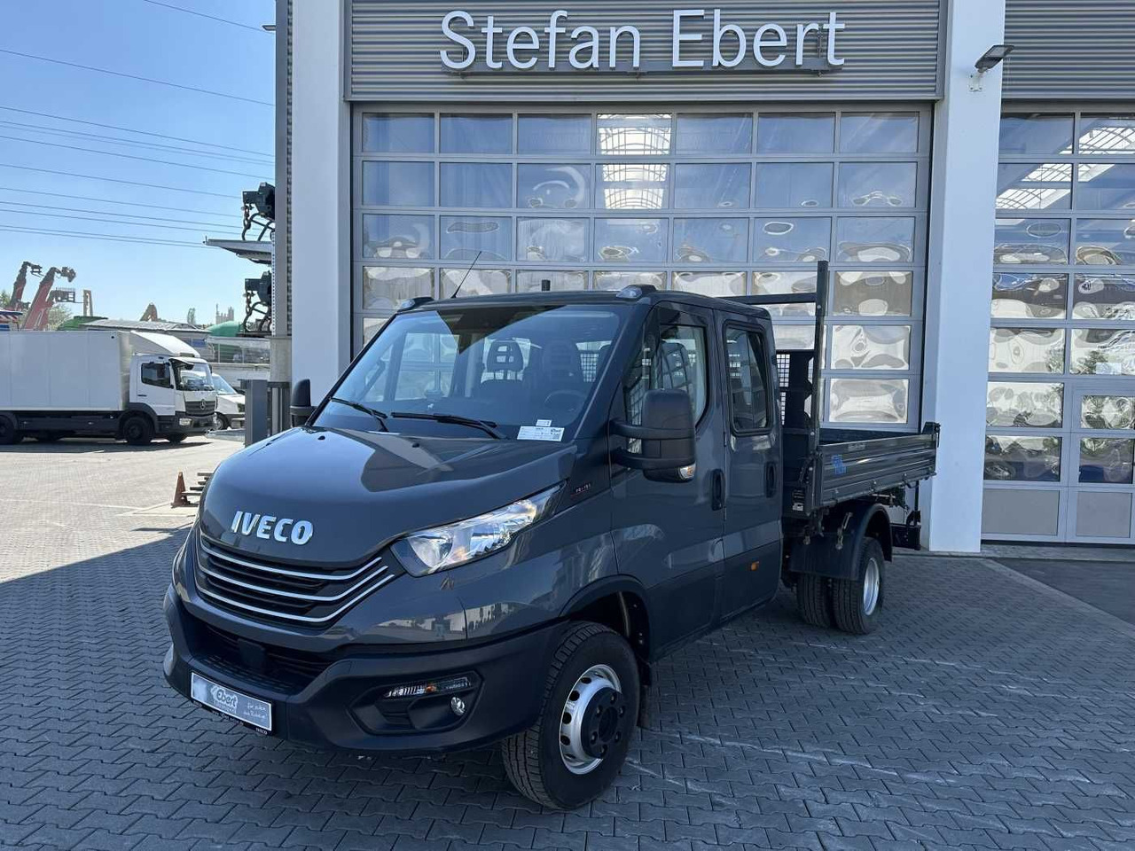Iveco 70C18H Meiller 3-S.Kipper *R.3750mm*7Sitze*AHK* - Tipper van: picture 1 Iveco 70C18H Meiller 3-S.Kipper *R.3750mm*7Sitze*AHK* - Tipper van: picture 1