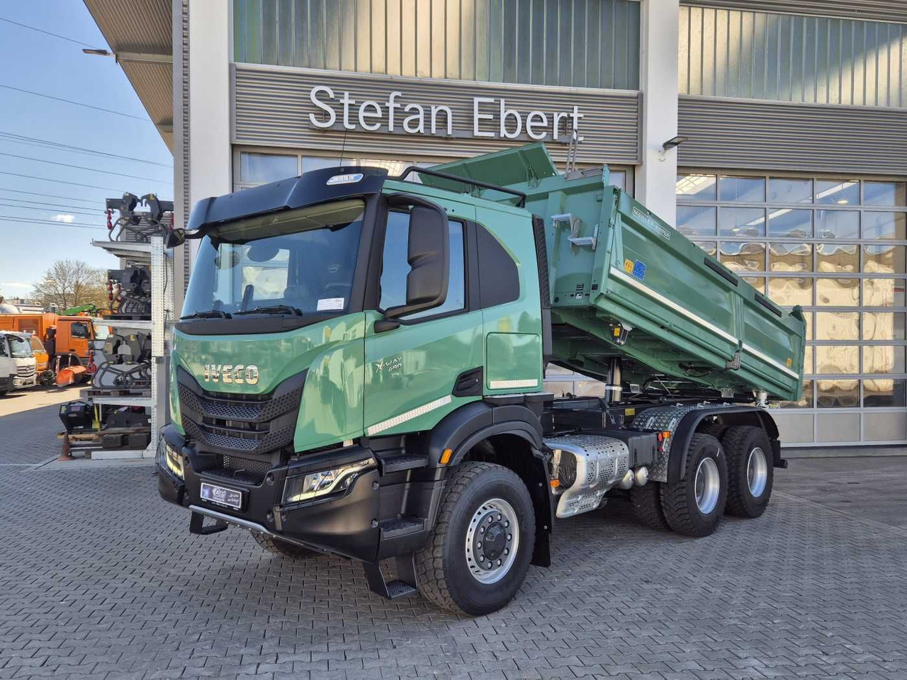 Iveco AT300X48Z HR OFF 6x6 Meiller-Kipper + Bordmatik - Tipper: picture 1 Iveco AT300X48Z HR OFF 6x6 Meiller-Kipper + Bordmatik - Tipper: picture 1