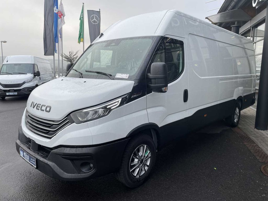 Iveco Daily 35S18 A8 3.0L *AHK*Automatik*LED*Standh* - Panel van: picture 3 Iveco Daily 35S18 A8 3.0L *AHK*Automatik*LED*Standh* - Panel van: picture 3