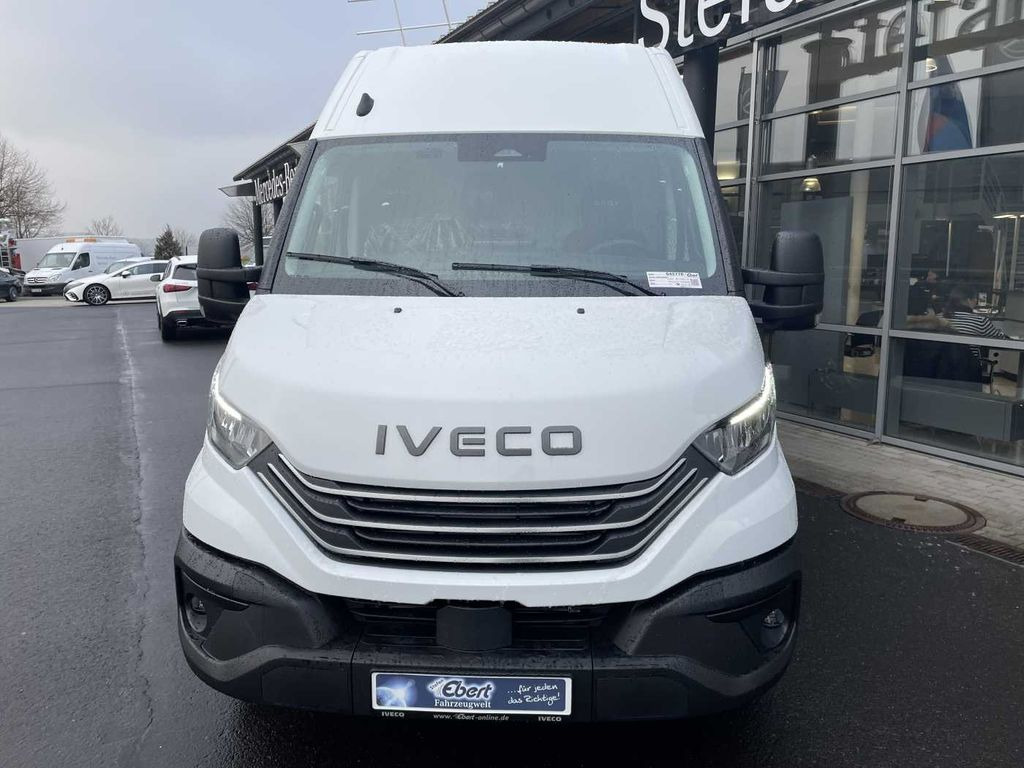 Iveco Daily 35S18 A8 3.0L *AHK*Automatik*LED*Standh* - Panel van: picture 2 Iveco Daily 35S18 A8 3.0L *AHK*Automatik*LED*Standh* - Panel van: picture 2