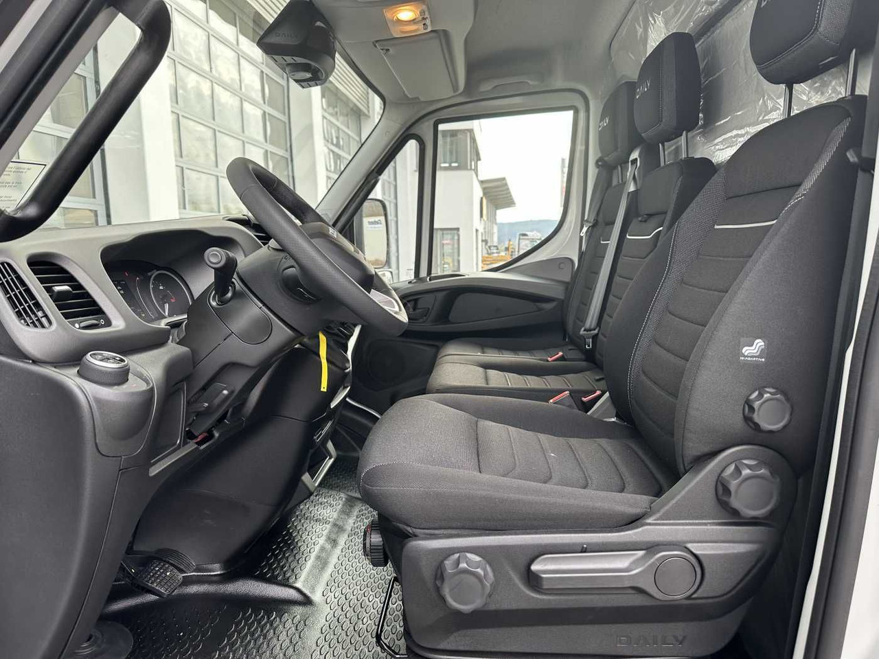 New Box van Iveco Daily 70C18 HA8 *LBW*Schwenkwandkoffer*: picture 12