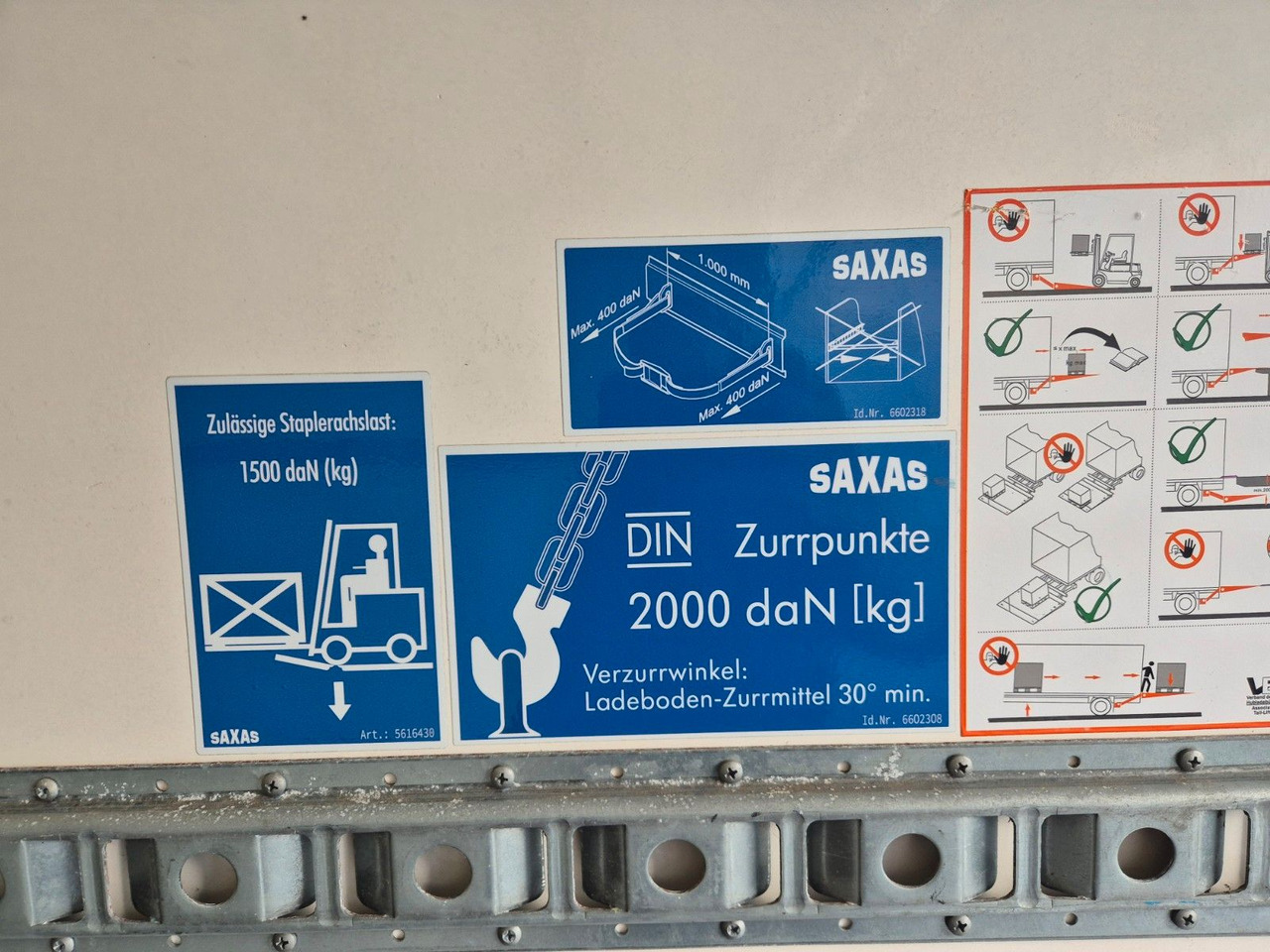 Box van Iveco Eurocargo 75-210 Koffer LBW: picture 15