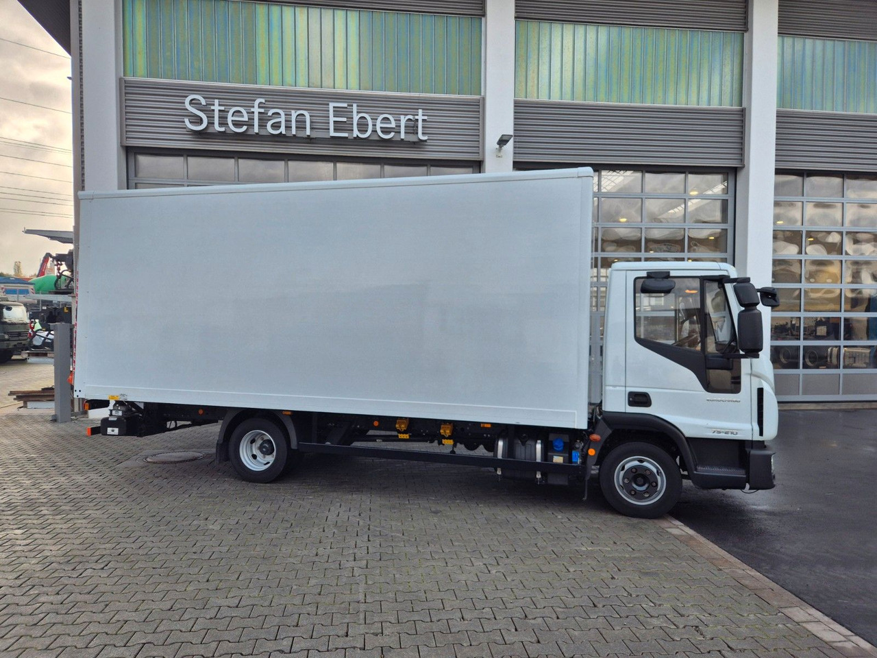 Box van Iveco Eurocargo 75-210 Koffer LBW: picture 7