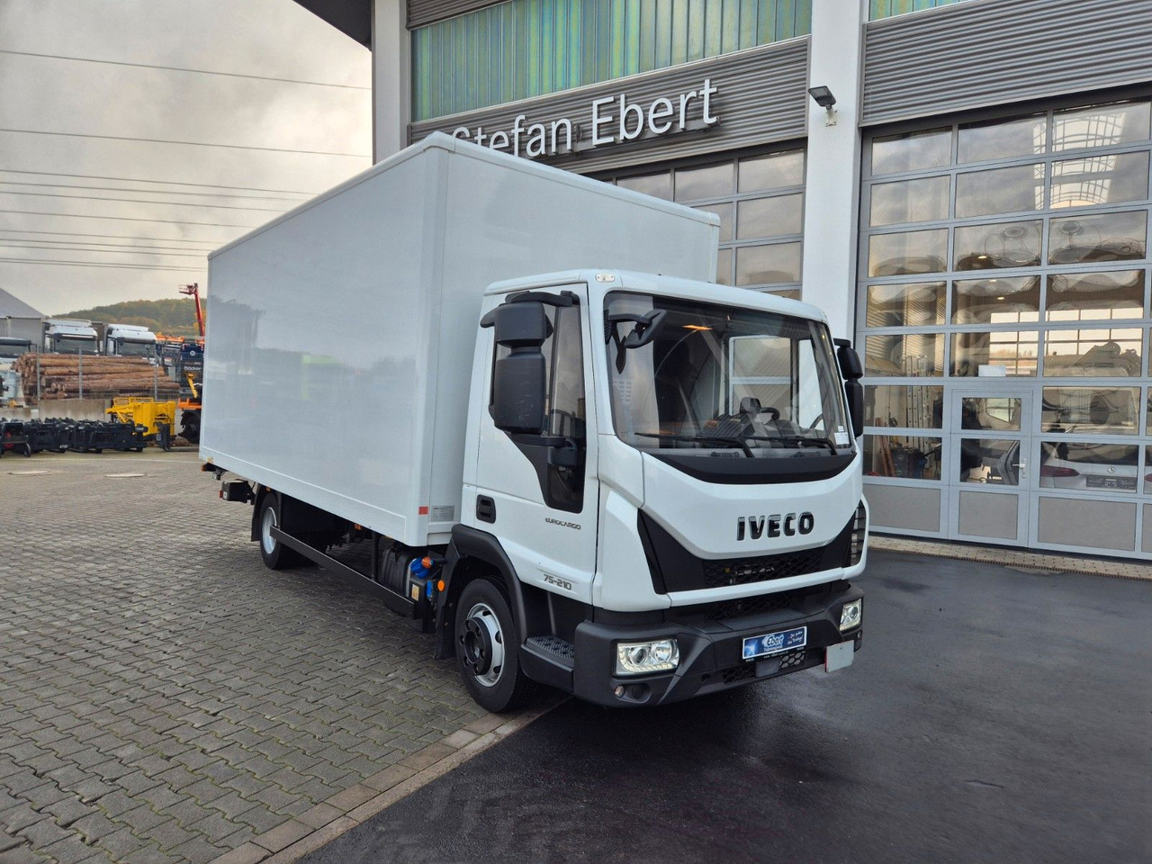 Iveco Eurocargo 75-210 Koffer LBW - Box van: picture 3 Iveco Eurocargo 75-210 Koffer LBW - Box van: picture 3