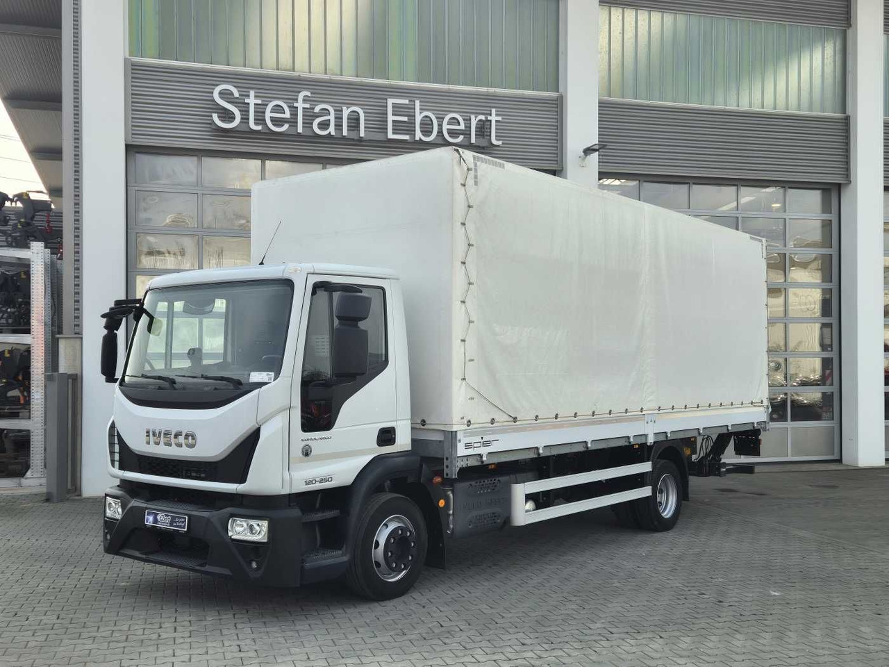 Iveco Eurocargo ML120E25 LBW 1.500kg Klima 3 Sitze - Curtainsider truck: picture 1 Iveco Eurocargo ML120E25 LBW 1.500kg Klima 3 Sitze - Curtainsider truck: picture 1