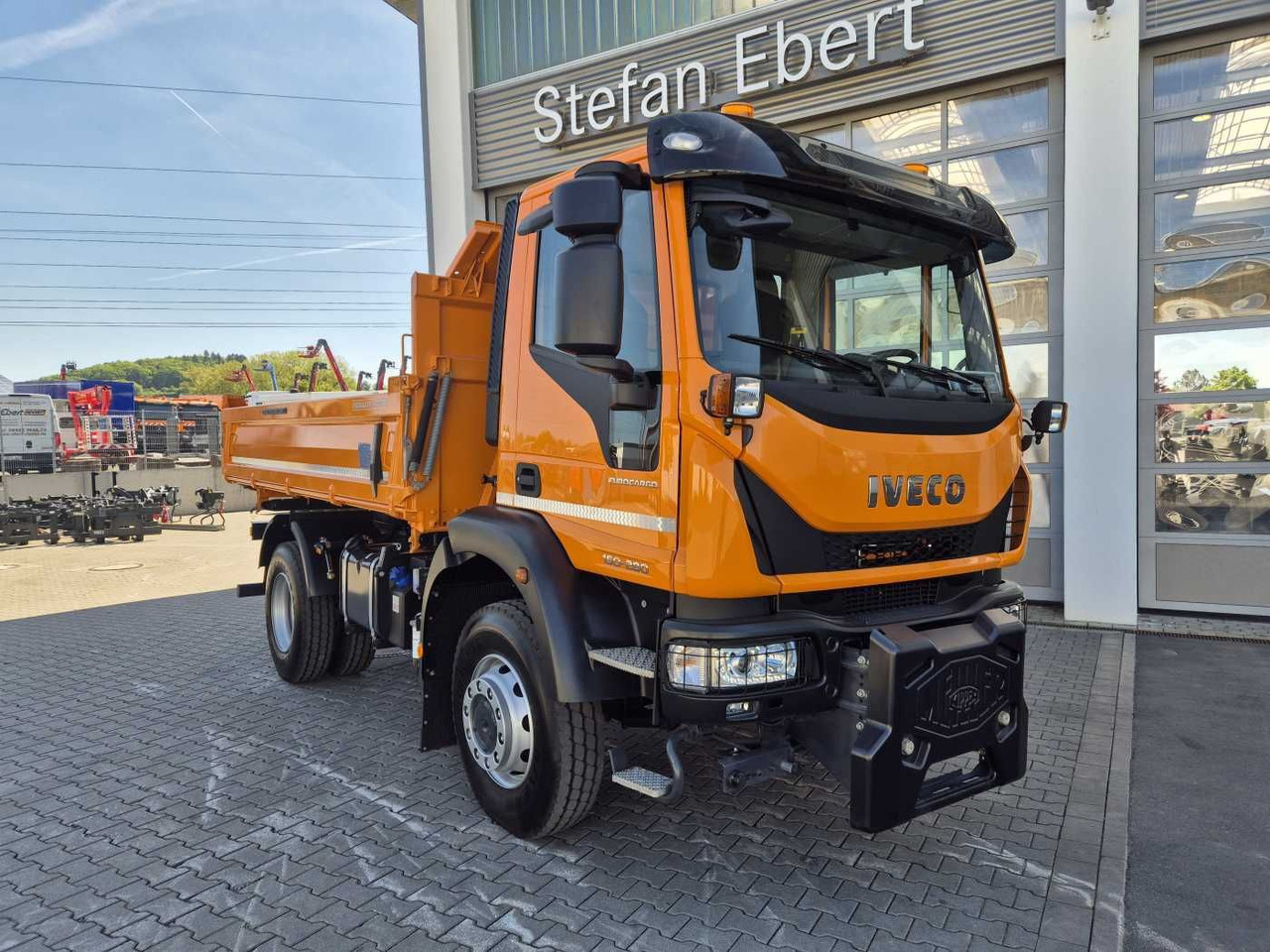 Iveco Eurocargo ML150E28W 4x4 Winterdienst Vorb. 2xAHK - Tipper: picture 3 Iveco Eurocargo ML150E28W 4x4 Winterdienst Vorb. 2xAHK - Tipper: picture 3