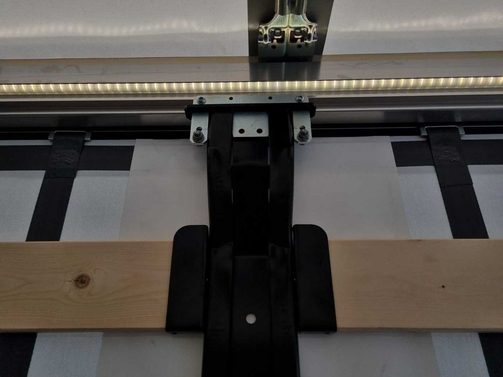 New Curtainsider truck Iveco S-Way AT190S40/P Pritsche/Plane + LBW AHK Navi: picture 12 New Curtainsider truck Iveco S-Way AT190S40/P Pritsche/Plane + LBW AHK Navi: picture 12