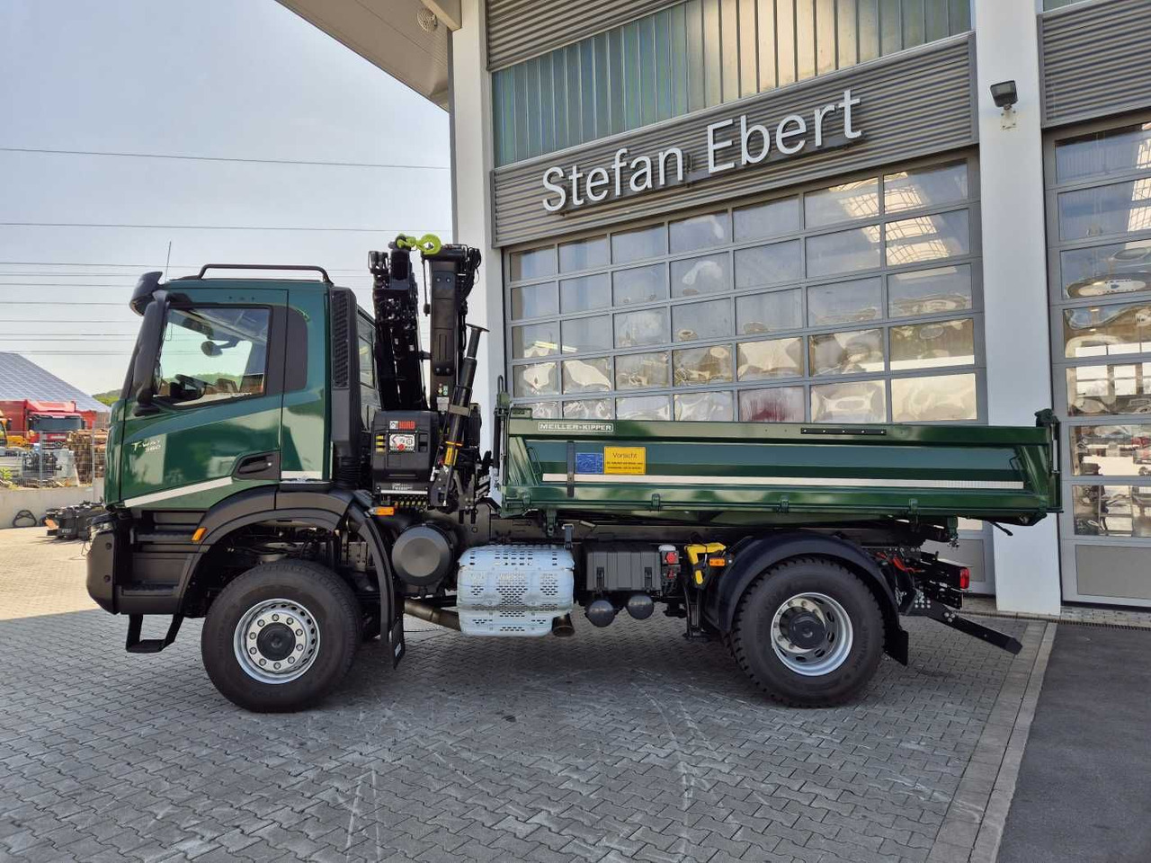 Iveco T-Way AD190T36W/P 4x4 HIAB X-HIDUO 118E-3 Funk - Tipper, Crane truck: picture 4 Iveco T-Way AD190T36W/P 4x4 HIAB X-HIDUO 118E-3 Funk - Tipper, Crane truck: picture 4