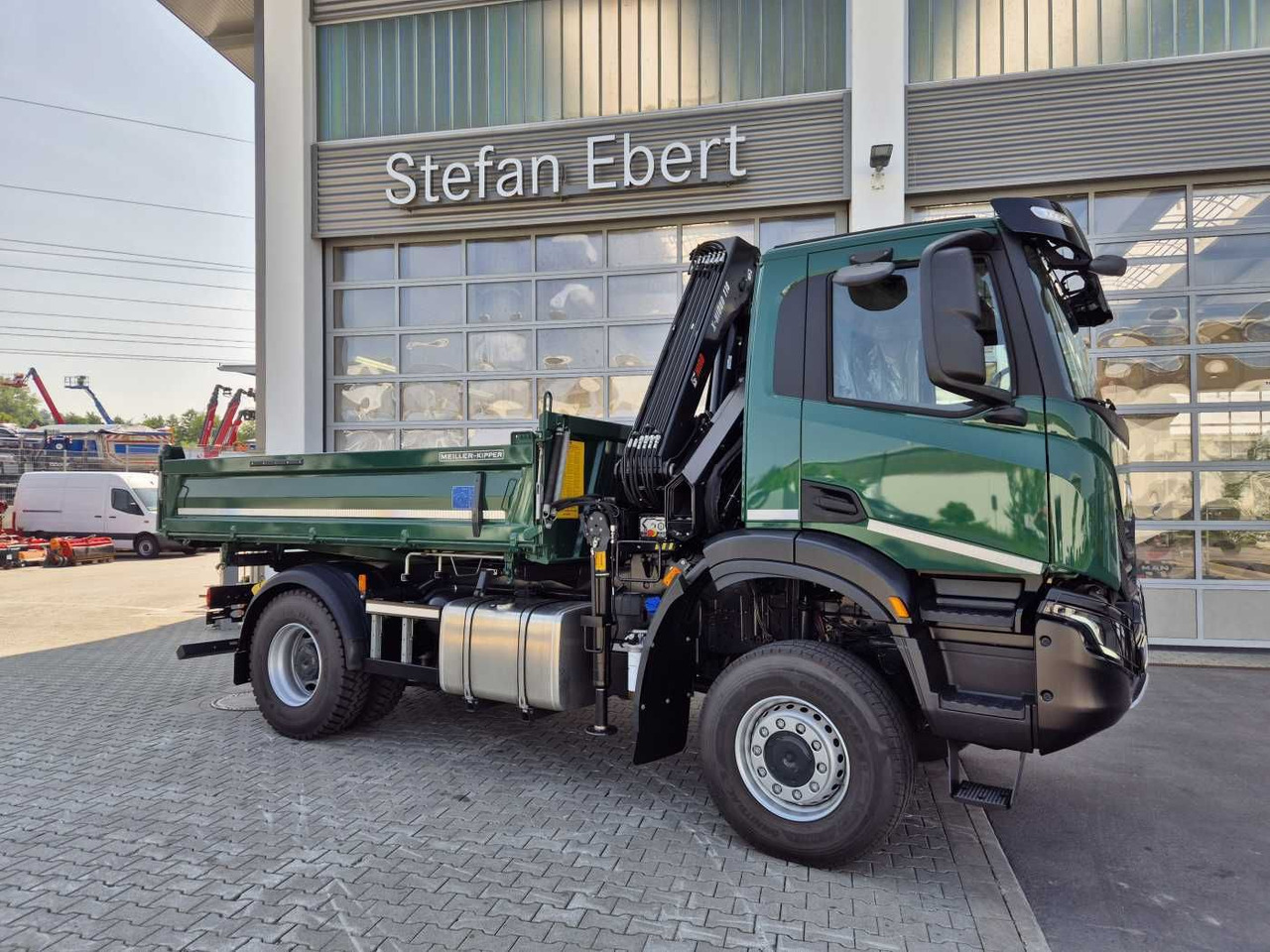 Iveco T-Way AD190T36W/P 4x4 HIAB X-HIDUO 118E-3 Funk - Tipper, Crane truck: picture 3 Iveco T-Way AD190T36W/P 4x4 HIAB X-HIDUO 118E-3 Funk - Tipper, Crane truck: picture 3