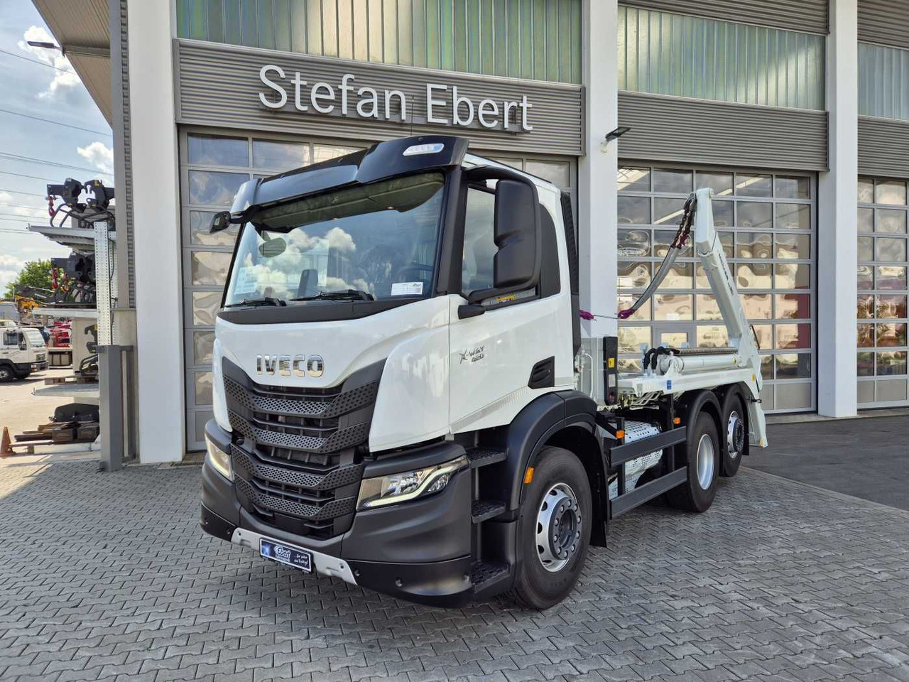 Iveco X-Way AD280X42Y/PS Meiller AK 16.T Funk Intarder - Tipper: picture 2 Iveco X-Way AD280X42Y/PS Meiller AK 16.T Funk Intarder - Tipper: picture 2