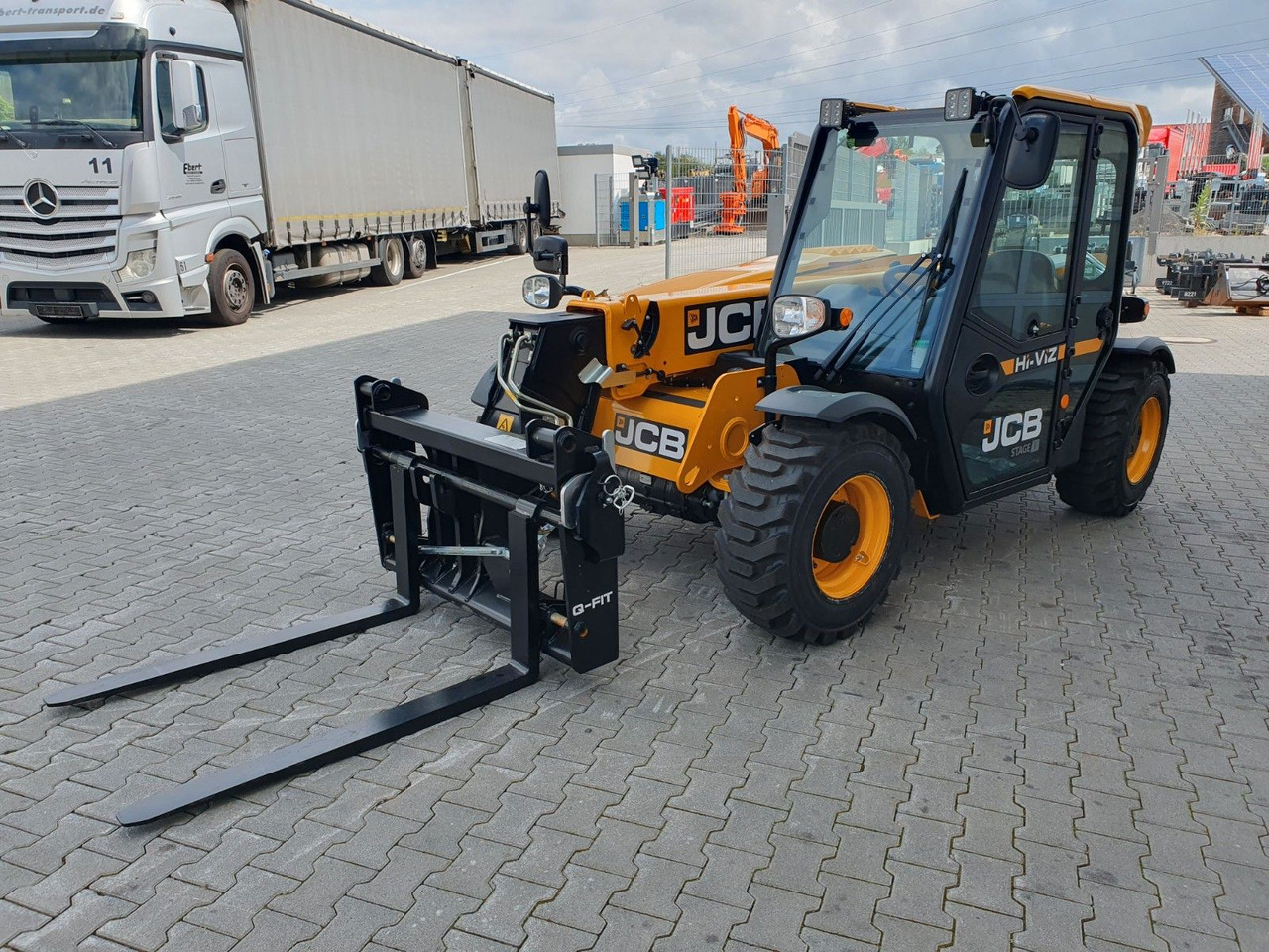 Telescopic handler JCB 525-60 / Neufahrzeug /Palettengabel / 2025: picture 6