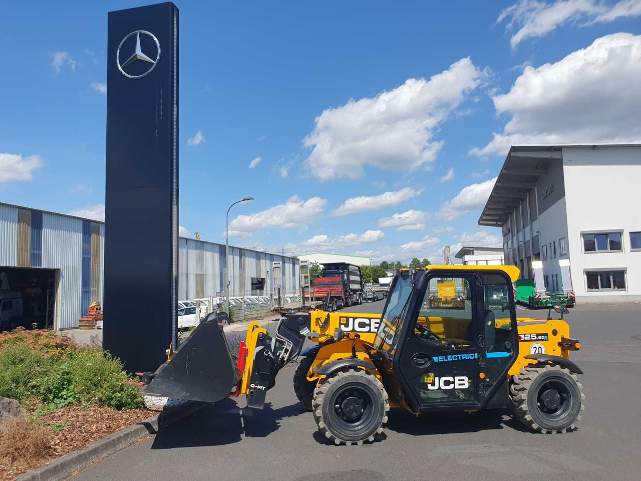 JCB 525-60E / Elektro / 2022 / nur 176h / Gabel - Telescopic handler: picture 1 JCB 525-60E / Elektro / 2022 / nur 176h / Gabel - Telescopic handler: picture 1
