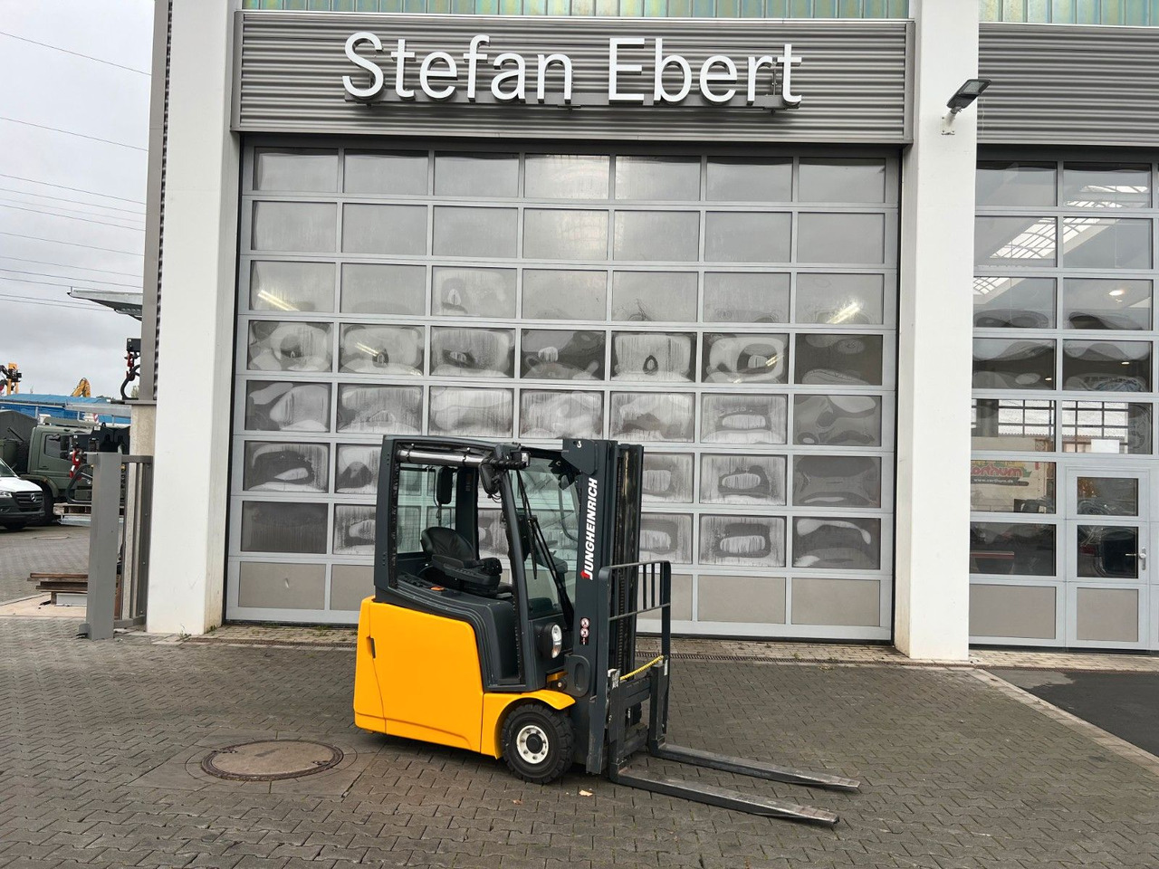 Jungheinrich EFG 215 / Triplex: 4.25m! / SS / 1.285h / 2021 - Electric forklift: picture 1 Jungheinrich EFG 215 / Triplex: 4.25m! / SS / 1.285h / 2021 - Electric forklift: picture 1