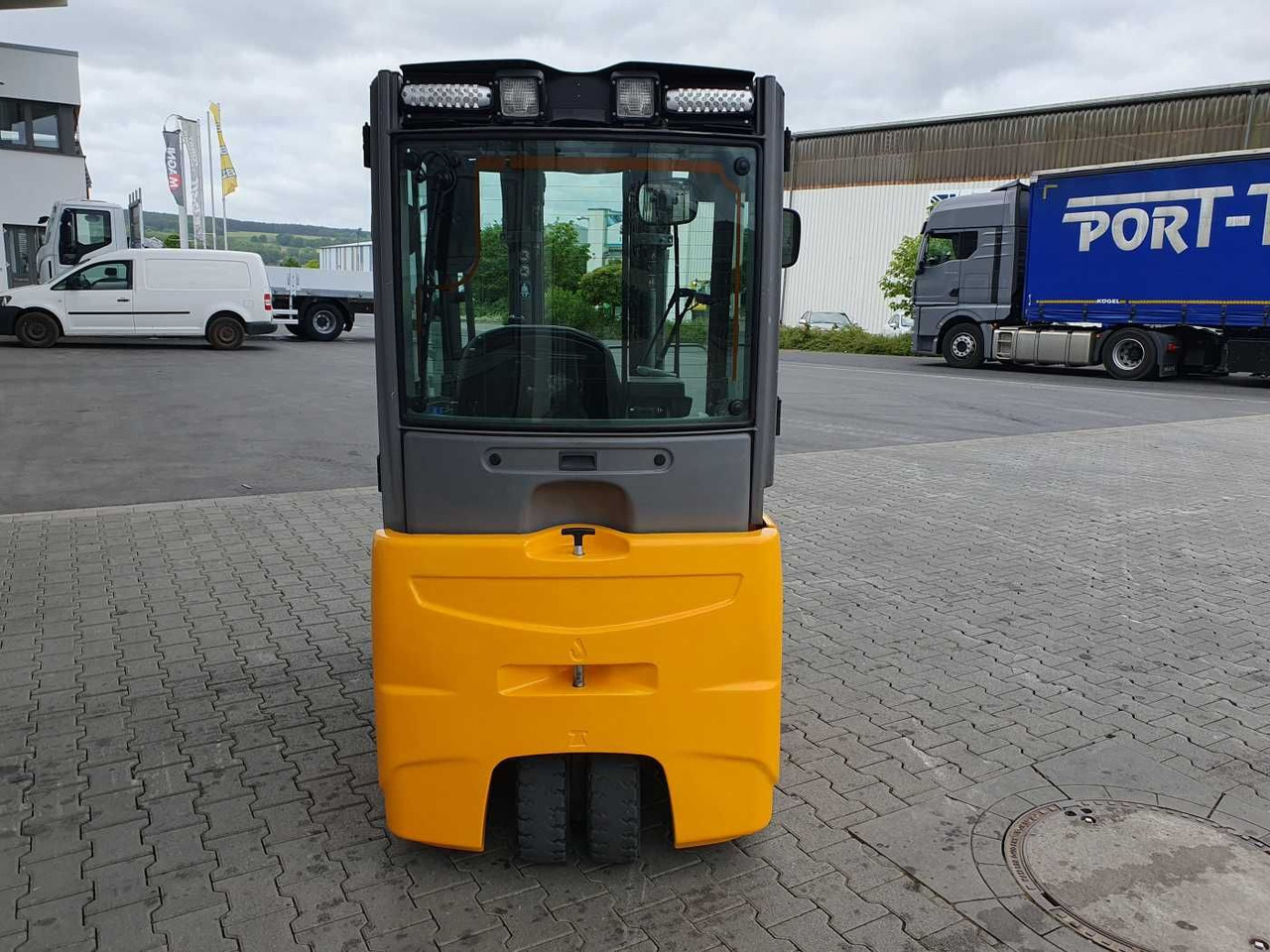 Jungheinrich EFG 215 / Triplex: 4.30m! / SS / 4.297h! - Electric forklift: picture 5 Jungheinrich EFG 215 / Triplex: 4.30m! / SS / 4.297h! - Electric forklift: picture 5