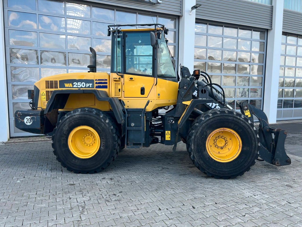 Komatsu WA 250 PT - 5H / 12.390h / - Wheel loader: picture 3 Komatsu WA 250 PT - 5H / 12.390h / - Wheel loader: picture 3