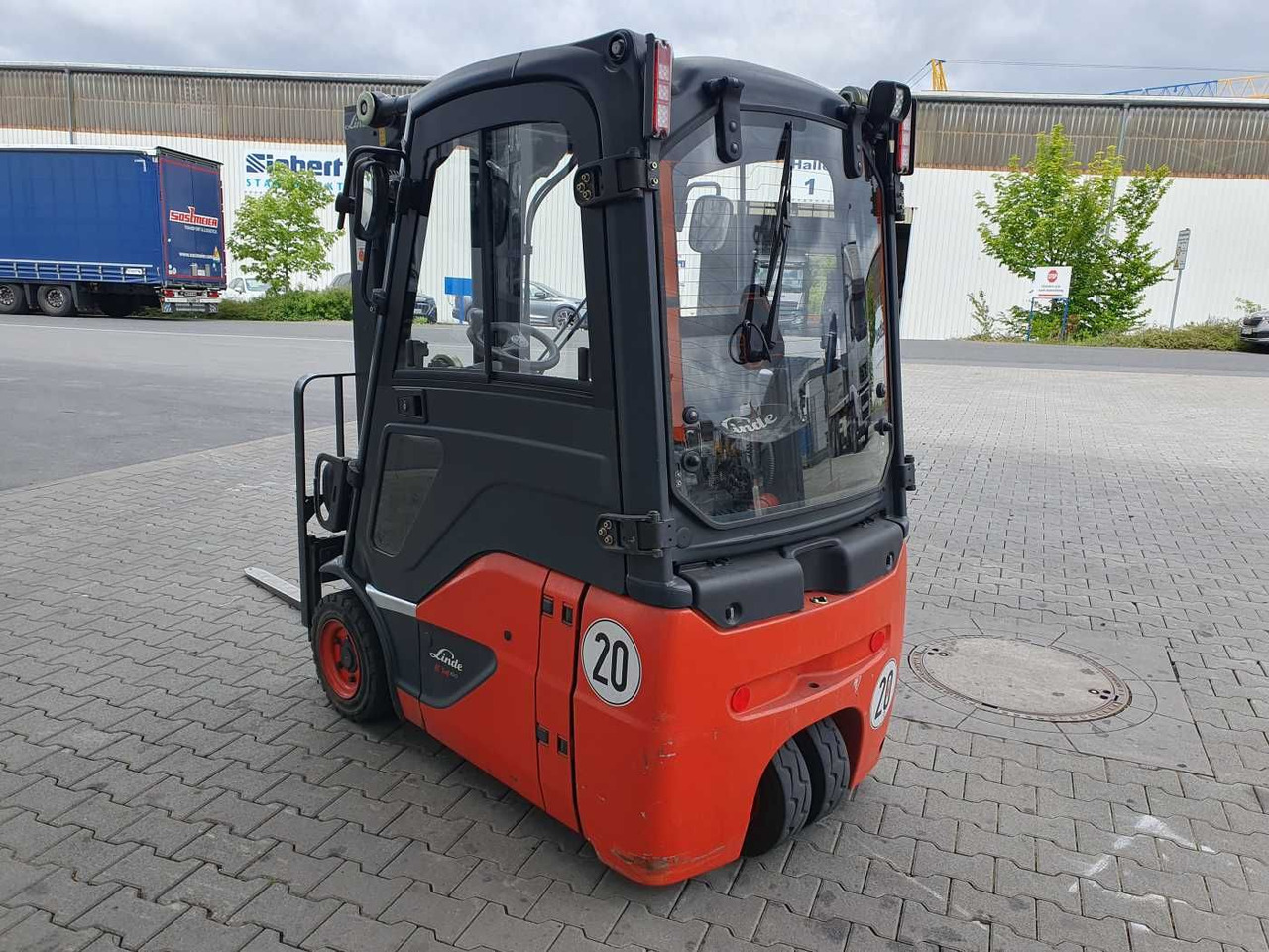 Linde E14 - 02 / Triplex: 4.00m! / SS / nur 1.777h! - Electric forklift: picture 5 Linde E14 - 02 / Triplex: 4.00m! / SS / nur 1.777h! - Electric forklift: picture 5
