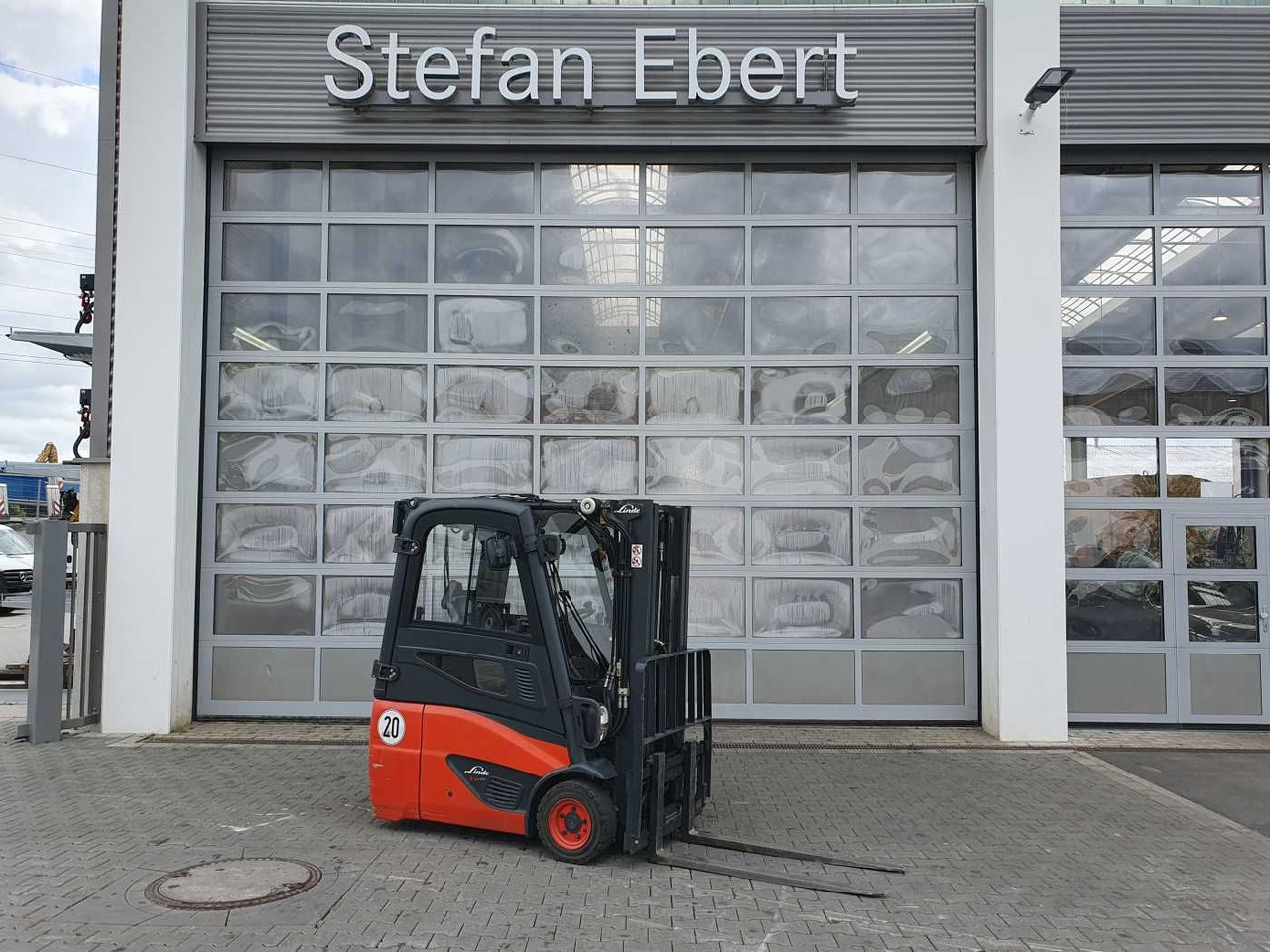 Linde E14 - 02 / Triplex: 4.00m! / SS / nur 1.777h! - Electric forklift: picture 1 Linde E14 - 02 / Triplex: 4.00m! / SS / nur 1.777h! - Electric forklift: picture 1
