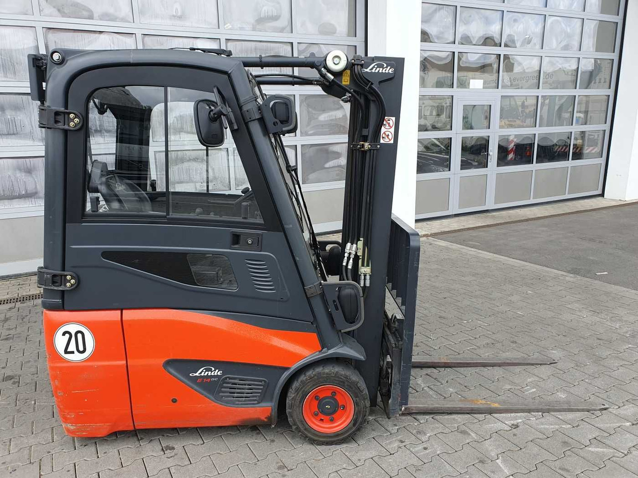 Linde E14 - 02 / Triplex: 4.00m! / SS / nur 2.119h! - Electric forklift: picture 3 Linde E14 - 02 / Triplex: 4.00m! / SS / nur 2.119h! - Electric forklift: picture 3