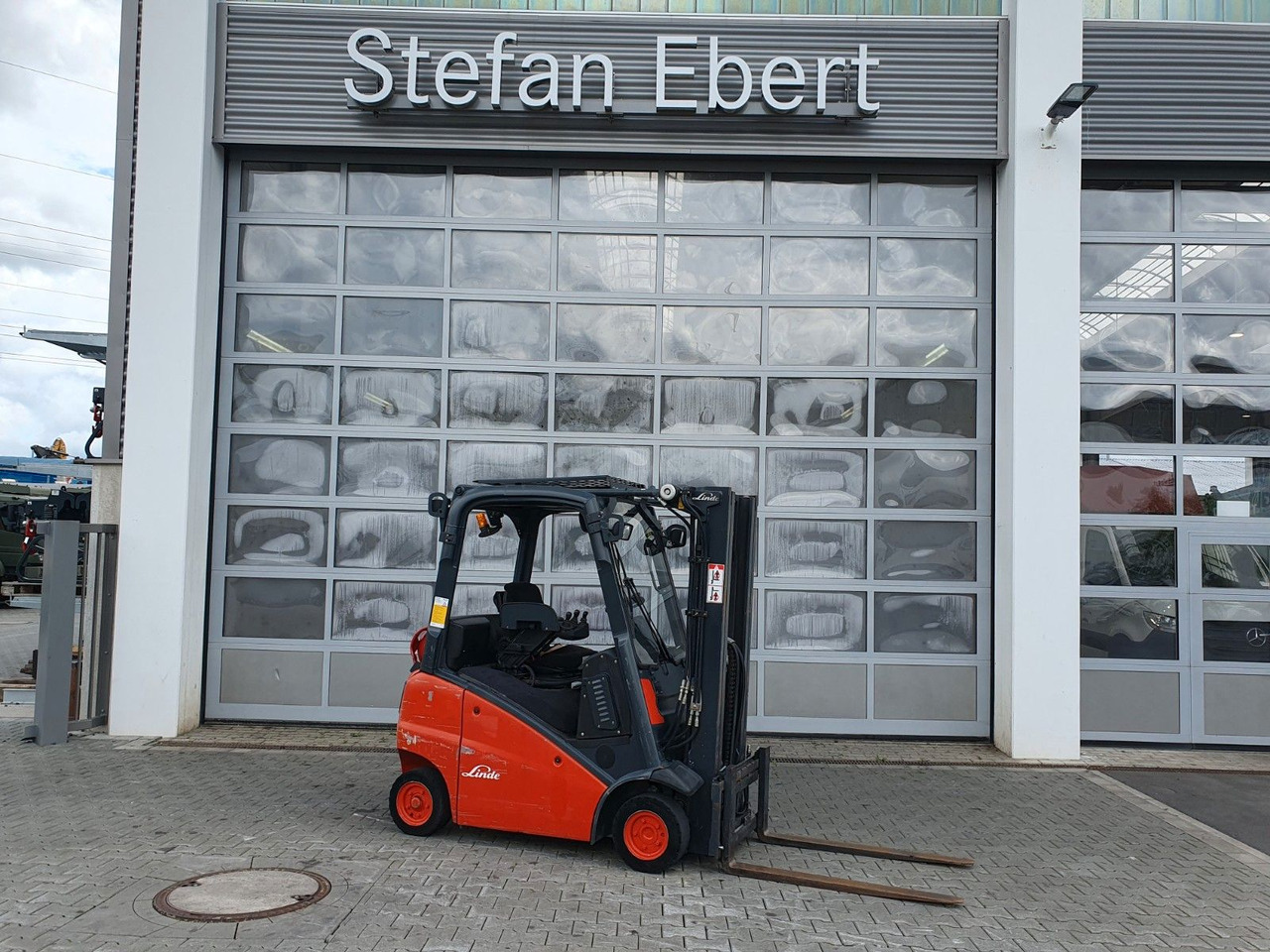 Linde H16 T-01 / 4,6m / nur: 3.260h / Gas / SS - Forklift: picture 1 Linde H16 T-01 / 4,6m / nur: 3.260h / Gas / SS - Forklift: picture 1