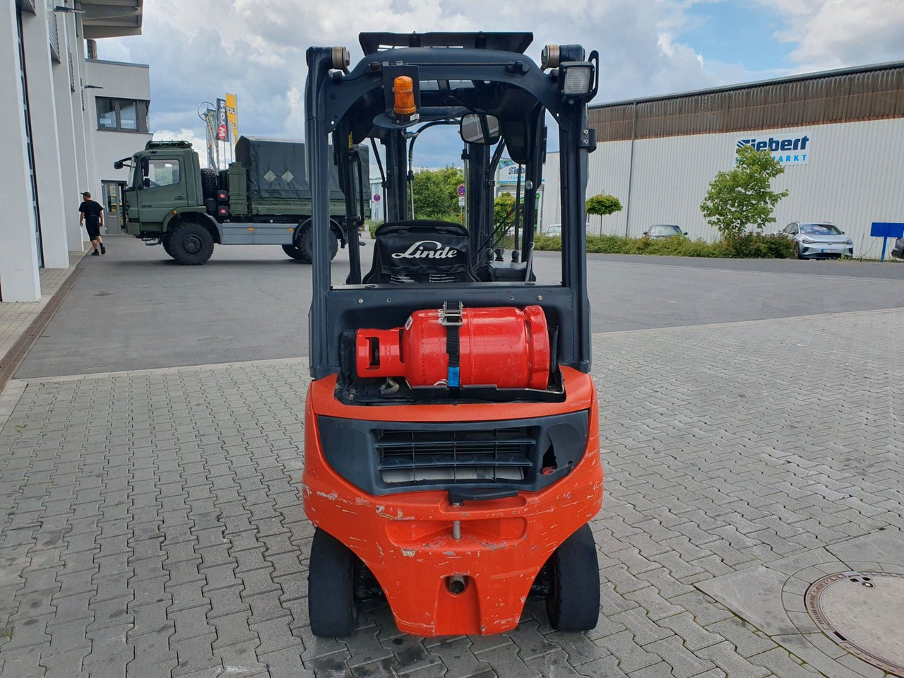 Linde H16 T-01 / 4,6m / nur: 3.260h / Gas / SS - Forklift: picture 5 Linde H16 T-01 / 4,6m / nur: 3.260h / Gas / SS - Forklift: picture 5