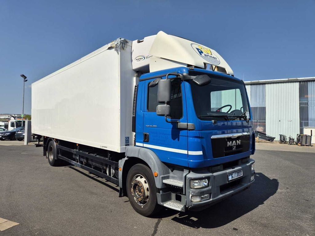 MAN TGM 18.290 4x2 LL Carrier Supra 950Mt LBW MAN TGM 18.290 4x2 LL Carrier Supra 950Mt LBW - Refrigerator truck: picture 2 MAN TGM 18.290 4x2 LL Carrier Supra 950Mt LBW MAN TGM 18.290 4x2 LL Carrier Supra 950Mt LBW - Refrigerator truck: picture 2