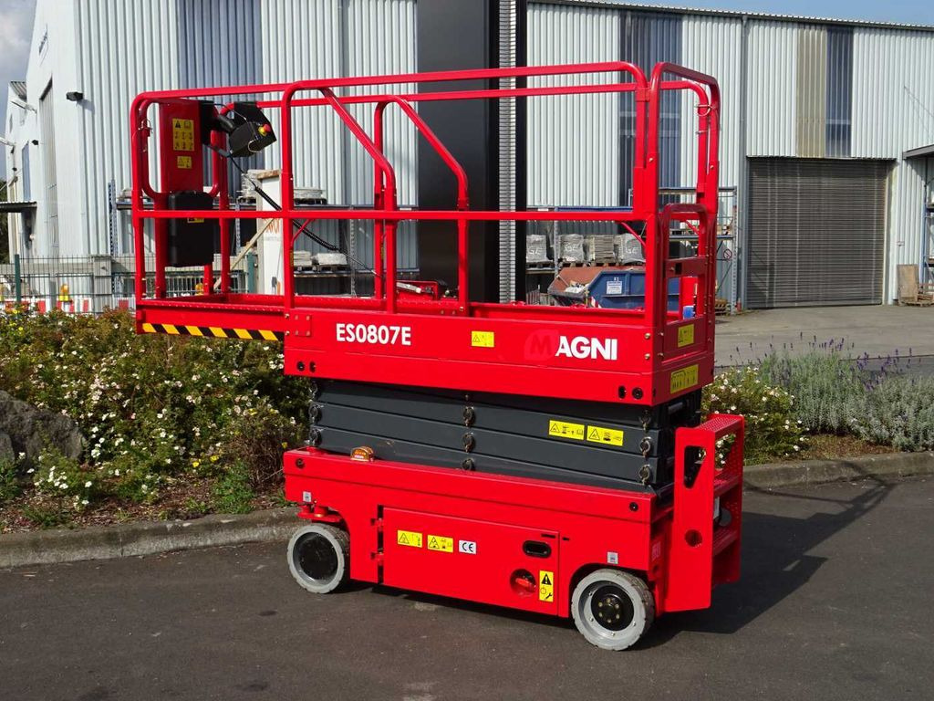 Magni ES0807E Scherenbühne // 7.8m Arbeitshöhe  - Scissor lift: picture 4 Magni ES0807E Scherenbühne // 7.8m Arbeitshöhe  - Scissor lift: picture 4