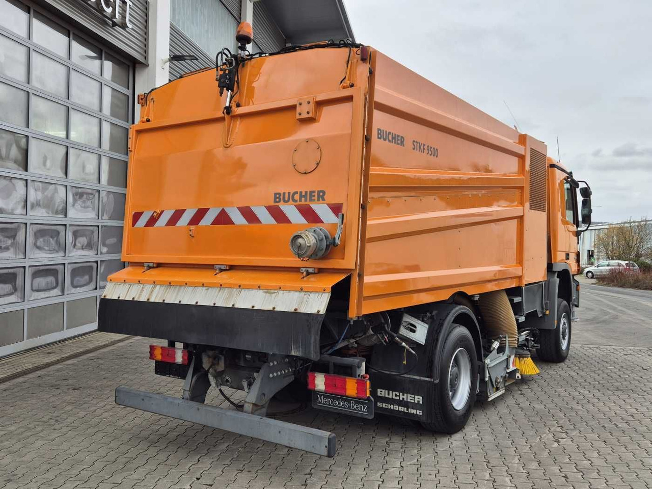 Mercedes-Benz Actros 2032 A 4x4 Bucher STKF 9500 Airport 30x on lease Mercedes-Benz Actros 2032 A 4x4 Bucher STKF 9500 Airport 30x: picture 9