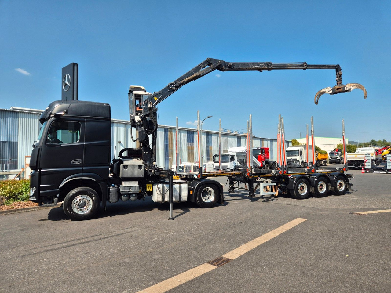 Mercedes-Benz Arocs 1853 LS 4x4 HAD Palfinger Q170Z96+Doll H3L - Timber truck, Crane truck: picture 3 Mercedes-Benz Arocs 1853 LS 4x4 HAD Palfinger Q170Z96+Doll H3L - Timber truck, Crane truck: picture 3