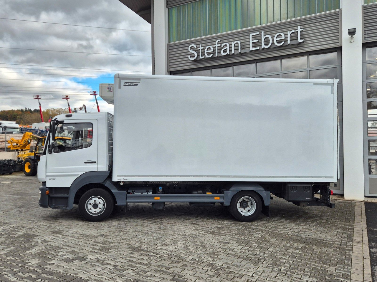 Mercedes-Benz Atego 818 L 4x2 LBW ThermoKing V-600 - Refrigerated van: picture 5 Mercedes-Benz Atego 818 L 4x2 LBW ThermoKing V-600 - Refrigerated van: picture 5