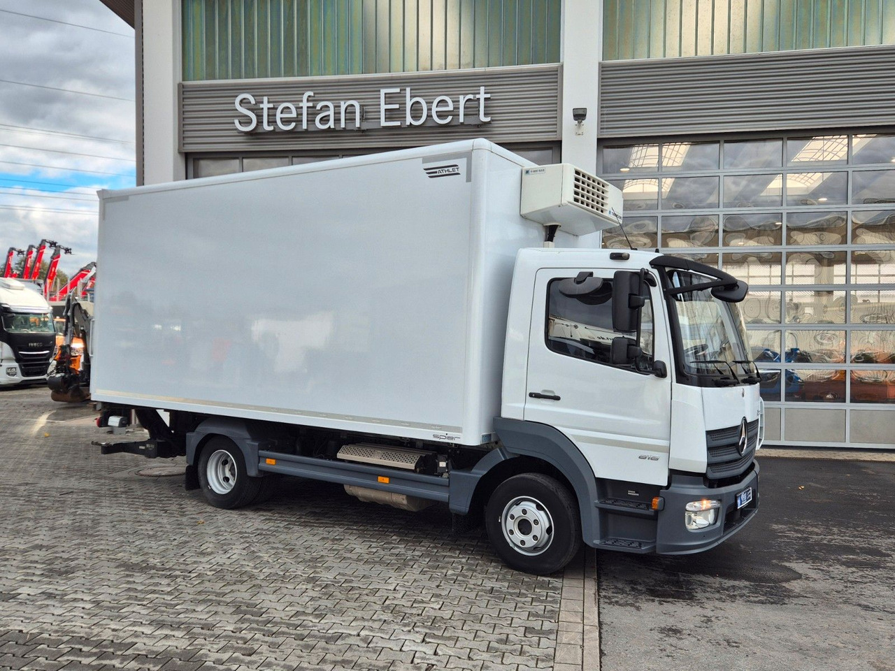Mercedes-Benz Atego 818 L 4x2 LBW ThermoKing V-600 - Refrigerated van: picture 4 Mercedes-Benz Atego 818 L 4x2 LBW ThermoKing V-600 - Refrigerated van: picture 4