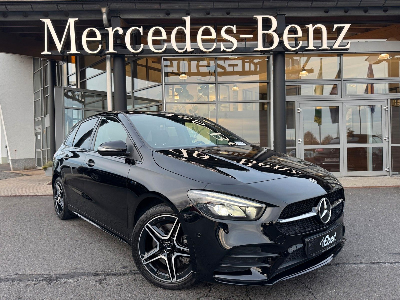 Mercedes-Benz B 250e Edition2020+AMG+Ambiente+Night+LED - Sedan: picture 1 Mercedes-Benz B 250e Edition2020+AMG+Ambiente+Night+LED - Sedan: picture 1