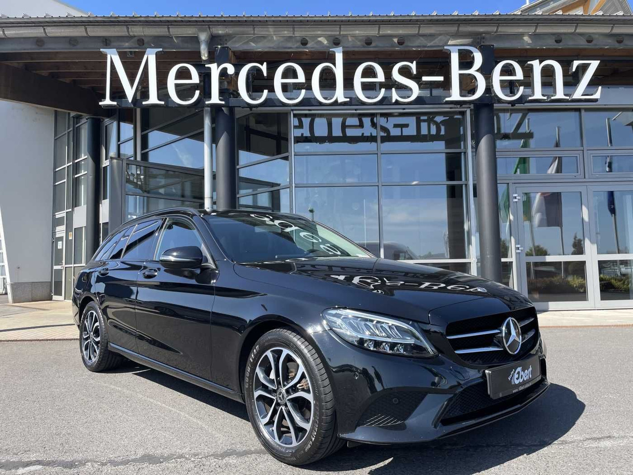 Mercedes-Benz C 220 d T 9G Avantgarde R-Kamera+AHK +Burmester+ - Car: picture 1 Mercedes-Benz C 220 d T 9G Avantgarde R-Kamera+AHK +Burmester+ - Car: picture 1