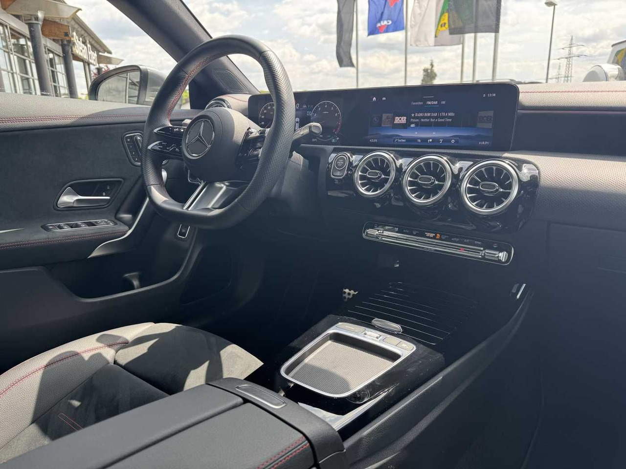 Car Mercedes-Benz CLA 200 AMG+Pano+MultiBeam+DistrPro+HUD+360: picture 14