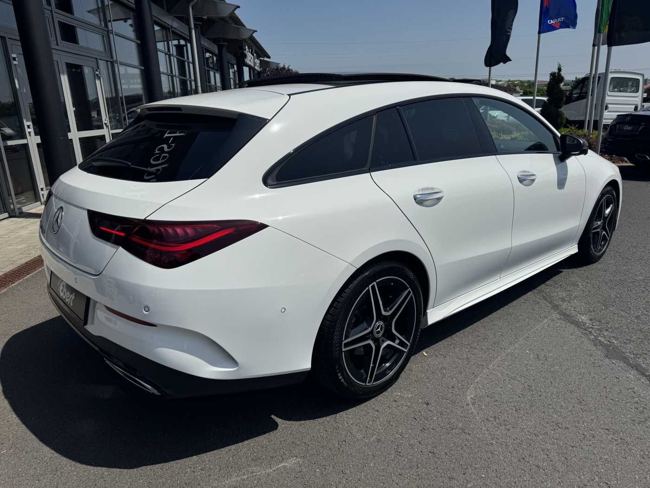 Mercedes-Benz CLA 220d Shooting Brake AMG+Pano+Distr+AHK+uvm. - Station wagon: picture 4 Mercedes-Benz CLA 220d Shooting Brake AMG+Pano+Distr+AHK+uvm. - Station wagon: picture 4