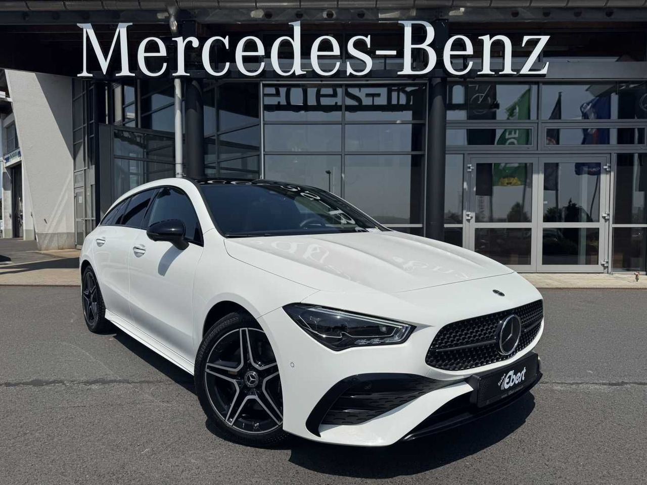 Mercedes-Benz CLA 220d Shooting Brake AMG+Pano+Distr+AHK+uvm. - Station wagon: picture 1 Mercedes-Benz CLA 220d Shooting Brake AMG+Pano+Distr+AHK+uvm. - Station wagon: picture 1
