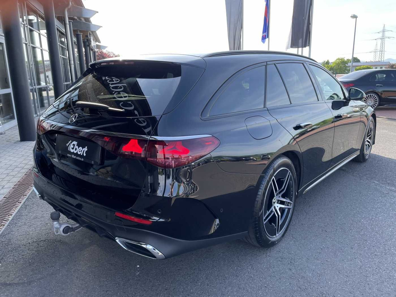 Mercedes-Benz E 220 d T AMG-Line AHK+Distr+R-Kamera +Ambiente+ - Station wagon: picture 4 Mercedes-Benz E 220 d T AMG-Line AHK+Distr+R-Kamera +Ambiente+ - Station wagon: picture 4