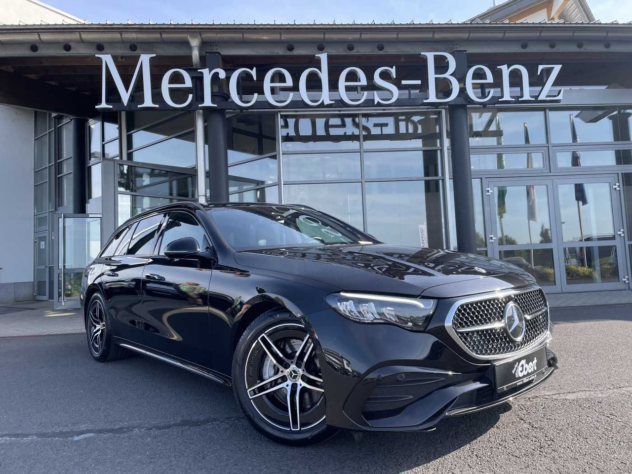 Mercedes-Benz E 220 d T AMG-Line AHK+Distr+R-Kamera +Ambiente+ - Station wagon: picture 1 Mercedes-Benz E 220 d T AMG-Line AHK+Distr+R-Kamera +Ambiente+ - Station wagon: picture 1