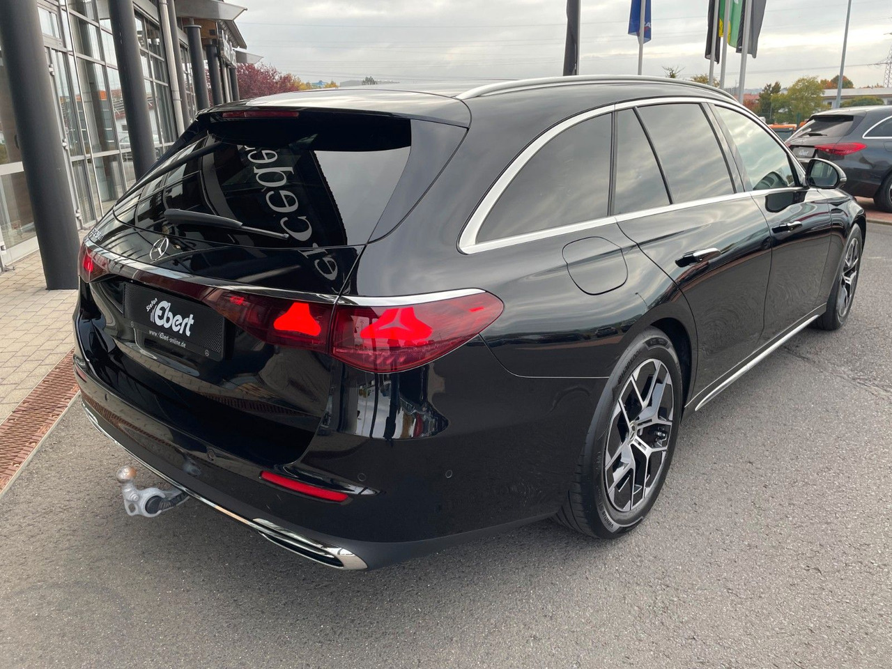 Mercedes-Benz E 220 d T Exclusive Nappa+AHK+360°+Burm+Sitzklim - Station wagon: picture 4 Mercedes-Benz E 220 d T Exclusive Nappa+AHK+360°+Burm+Sitzklim - Station wagon: picture 4
