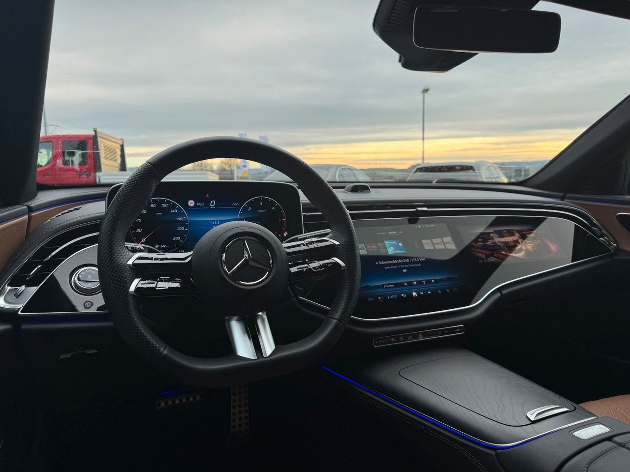 Mercedes-Benz E 220d T AMG+Hyperscreen+Leder+AHK+DistrPro+STH - Station wagon: picture 4 Mercedes-Benz E 220d T AMG+Hyperscreen+Leder+AHK+DistrPro+STH - Station wagon: picture 4