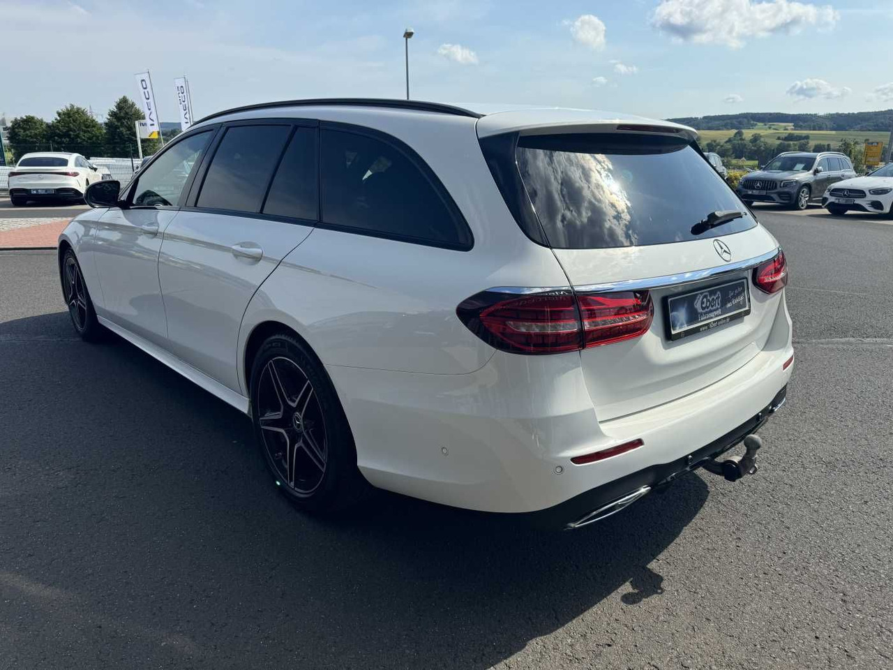 Mercedes-Benz E 220d T AMG+Pano+AHK+Night+TotW+ RKamera+Ambien - Car: picture 3 Mercedes-Benz E 220d T AMG+Pano+AHK+Night+TotW+ RKamera+Ambien - Car: picture 3