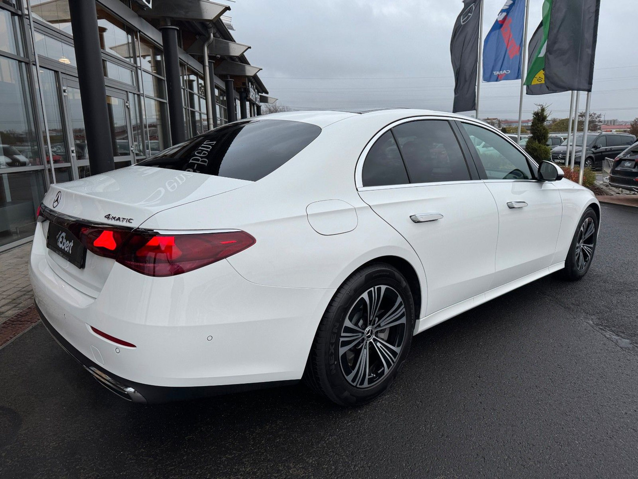 Mercedes-Benz E 450 4M Avantgarde+Pano+DistrPro+Digital+360 - Sedan: picture 5 Mercedes-Benz E 450 4M Avantgarde+Pano+DistrPro+Digital+360 - Sedan: picture 5