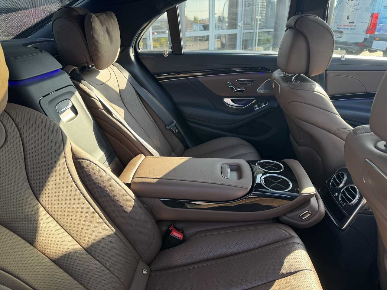 Mercedes-Benz S 400d 4M AMG+Pano+Burm+Distr+Massage+ HUD - Car: picture 5 Mercedes-Benz S 400d 4M AMG+Pano+Burm+Distr+Massage+ HUD - Car: picture 5
