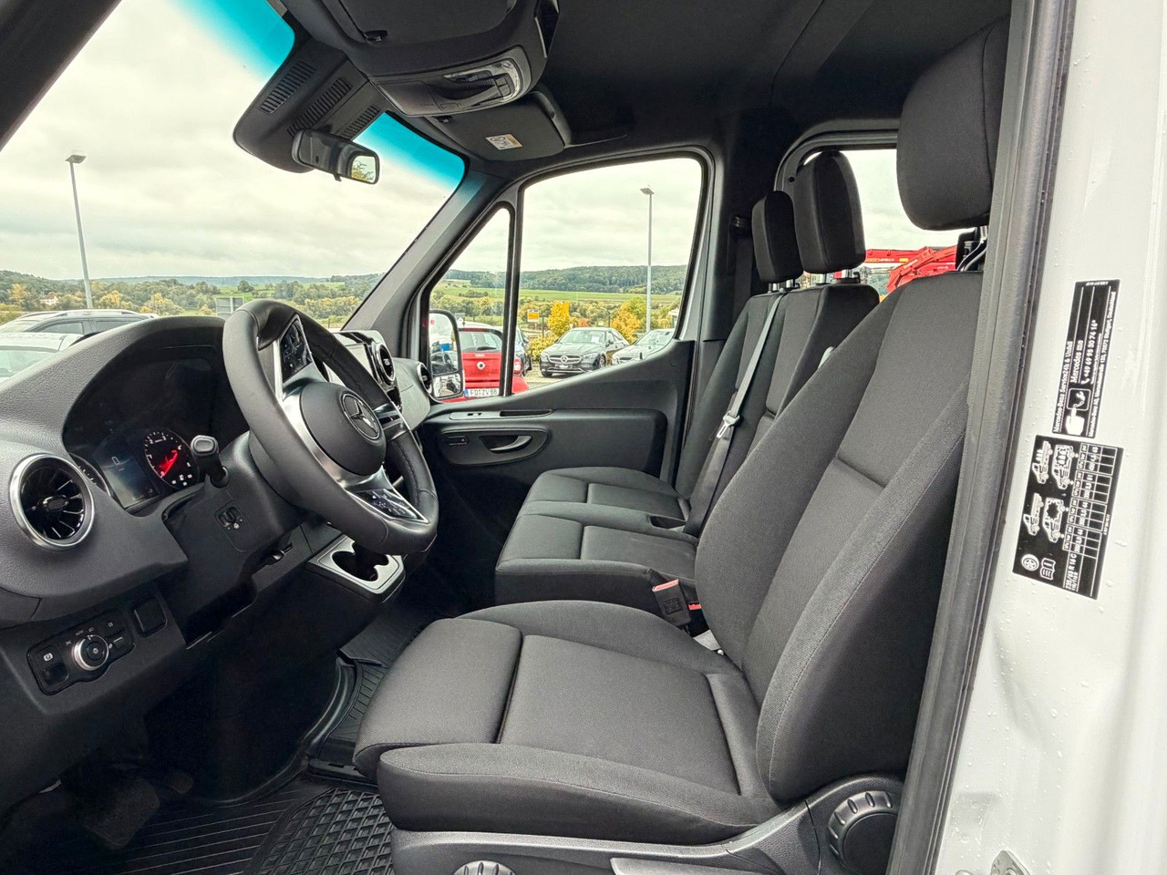 Curtain side van, Combi van Mercedes-Benz Sprinter 317 CDI 3665 9G DoKa AHK Klima Kamera: picture 8 Curtain side van, Combi van Mercedes-Benz Sprinter 317 CDI 3665 9G DoKa AHK Klima Kamera: picture 8