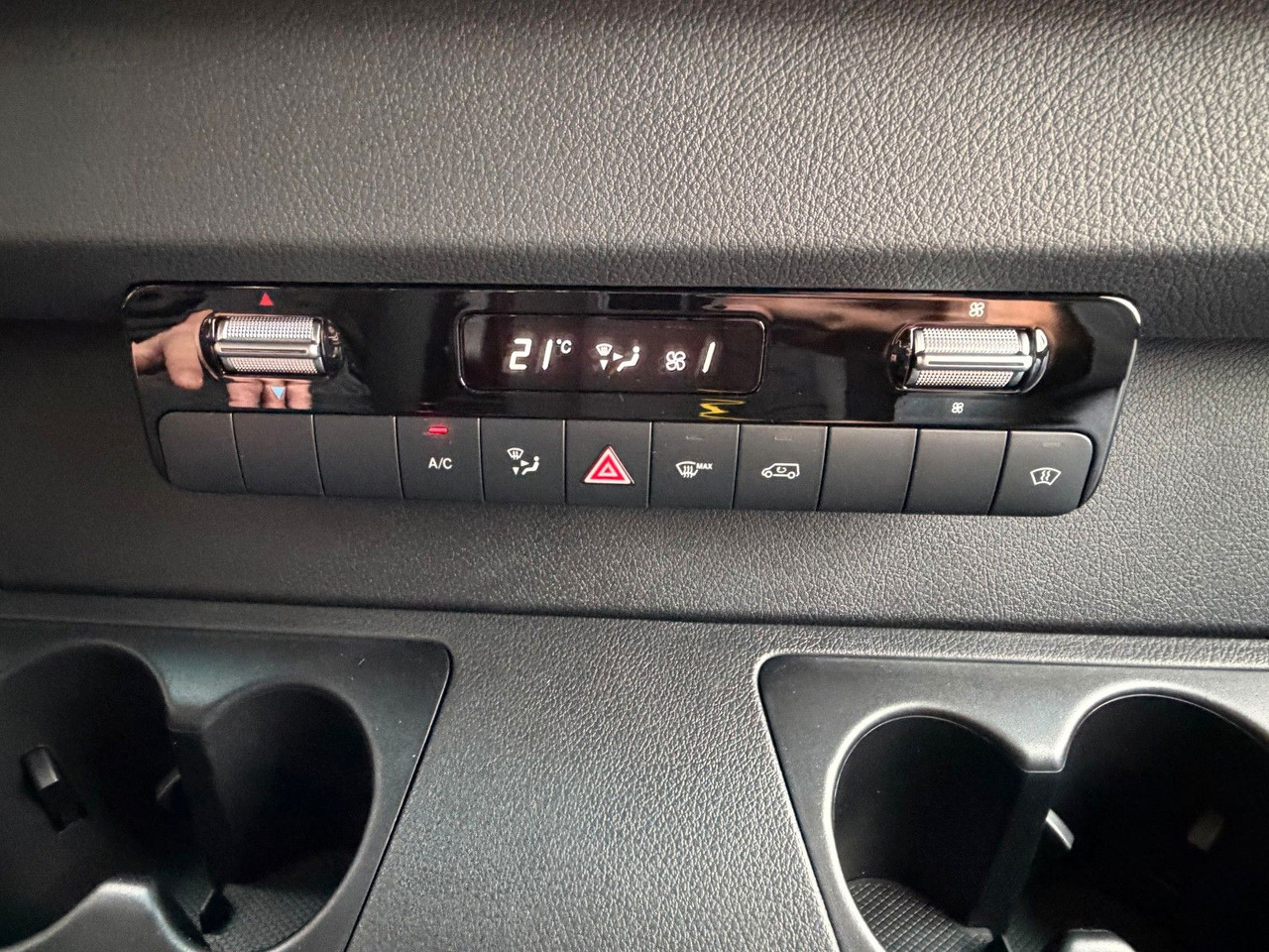 Curtain side van, Combi van Mercedes-Benz Sprinter 317 CDI 3665 9G DoKa AHK Klima Kamera: picture 16 Curtain side van, Combi van Mercedes-Benz Sprinter 317 CDI 3665 9G DoKa AHK Klima Kamera: picture 16