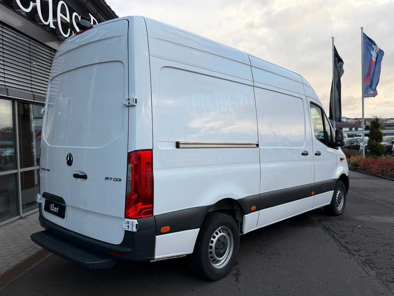 Mercedes-Benz Sprinter 317 CDI 3665 Klima 360 SHZ MBUX - Panel van: picture 4 Mercedes-Benz Sprinter 317 CDI 3665 Klima 360 SHZ MBUX - Panel van: picture 4