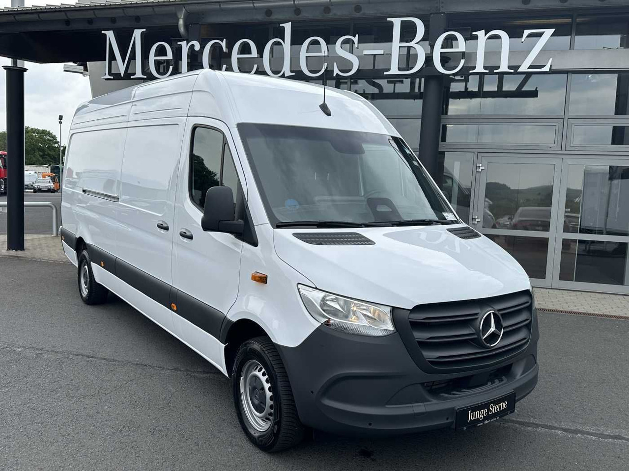 Mercedes-Benz Sprinter 317 CDI 4325 9G AHK Klima Kamera MBUX - Panel van: picture 1 Mercedes-Benz Sprinter 317 CDI 4325 9G AHK Klima Kamera MBUX - Panel van: picture 1